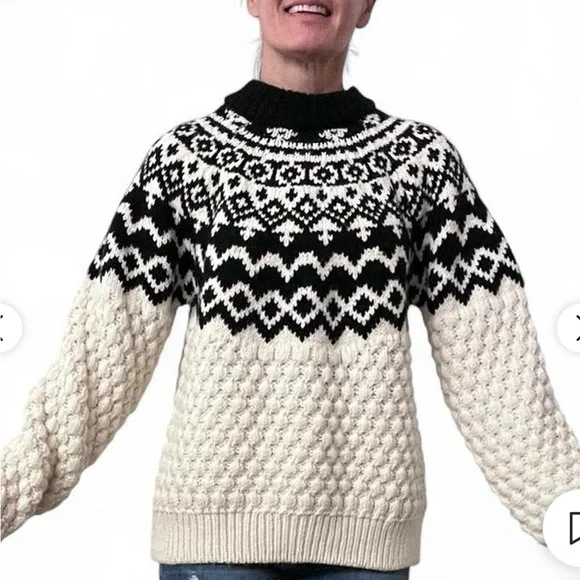 Black and White H&M Patterned Women's Sweater - Picture 3 of 3